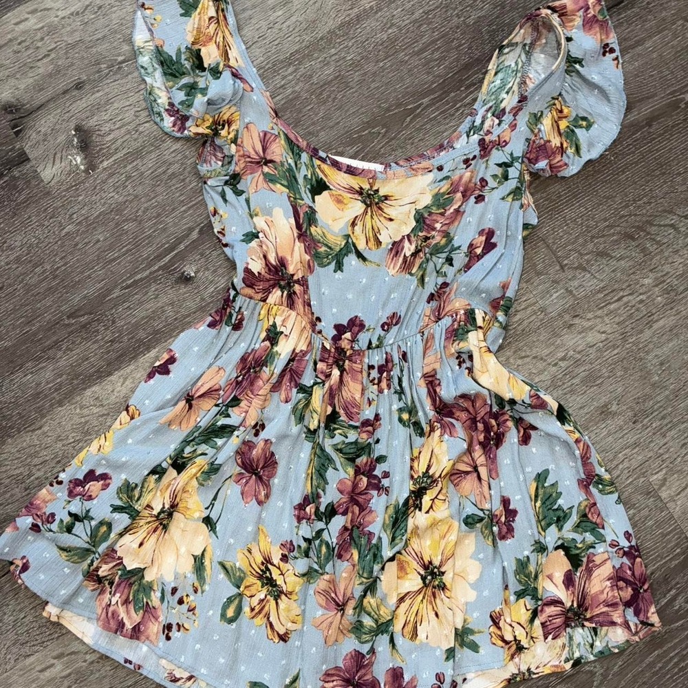 blue floral babydoll top with puffy sleeves Small coquette cottage girly blue